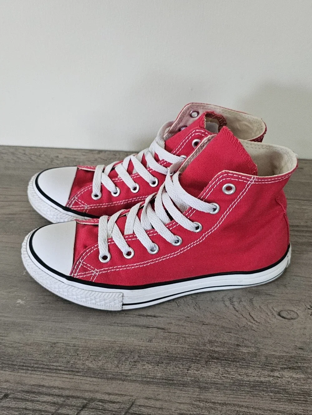 Converse Kids Red High-Top Sneakers Boy Girl Size 3.5